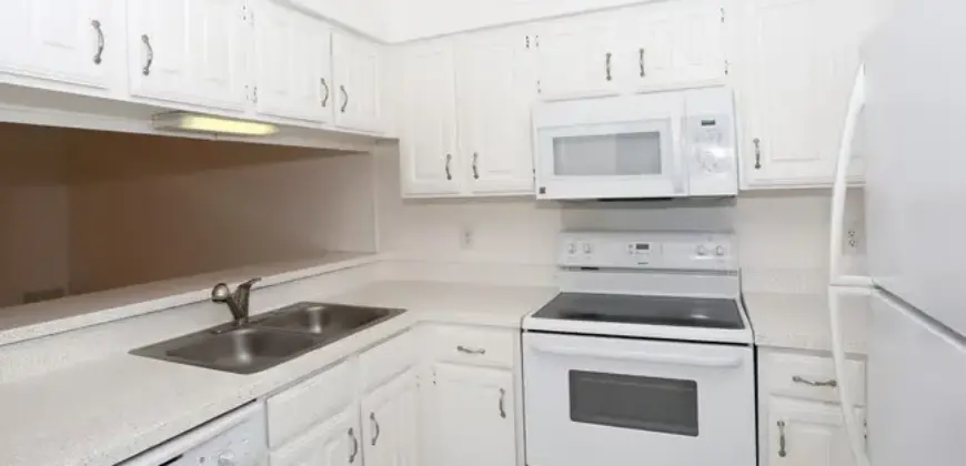 Lakehill Townhomes