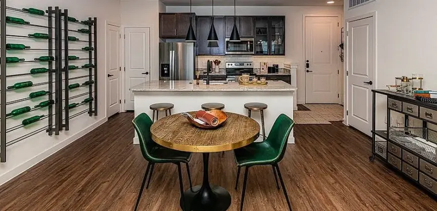 Lakeline Crossing II