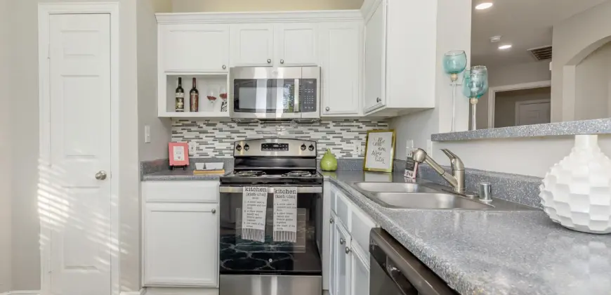 Lakepointe Residences