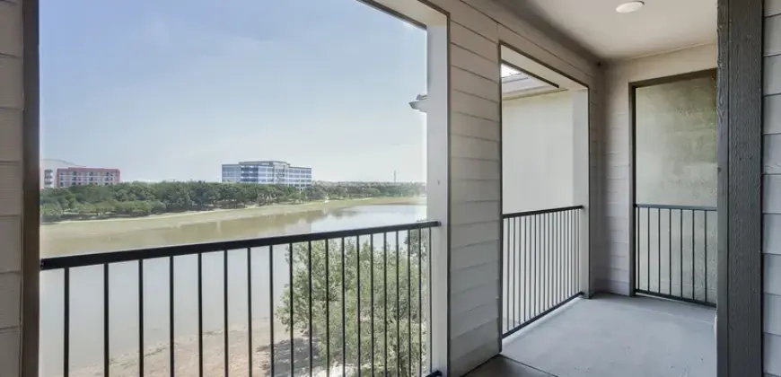 Lakeside Lofts