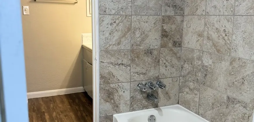 Las Velas At Hillcroft