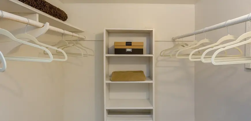 Las Velas At Hillcroft