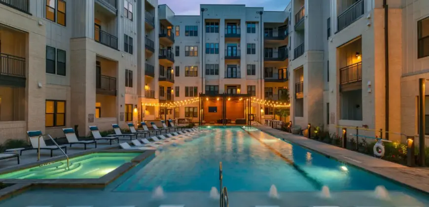 Lenox Oaks