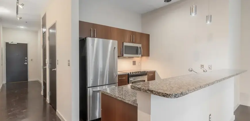 Main 3 Downtown-Tower