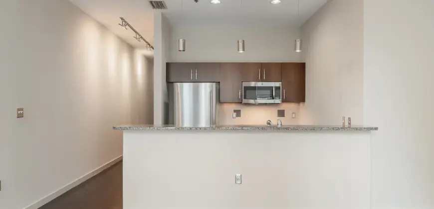 Main 3 Downtown-Tower