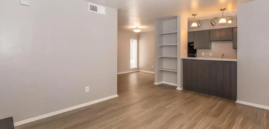 Maverick Oak Lawn
