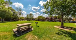 Oaks Of Westlakes