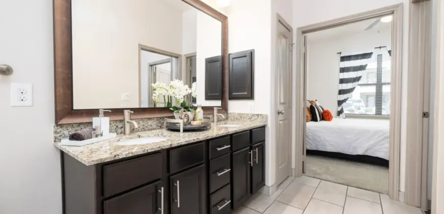 Olympus Auburn Lakes