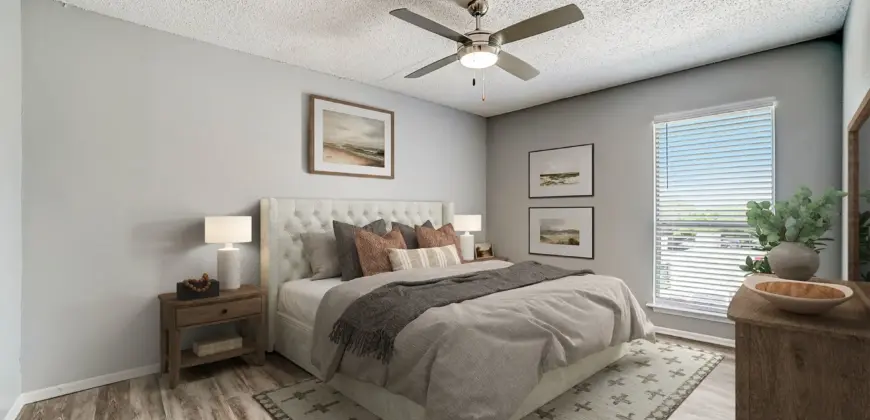 Peaks At Live Oak Place