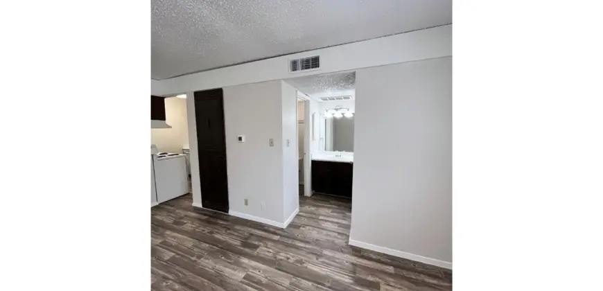 Preserve Hyde Park-Fiesta Place