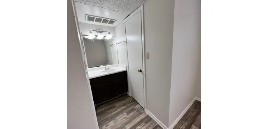 Preserve Hyde Park-Fiesta Place