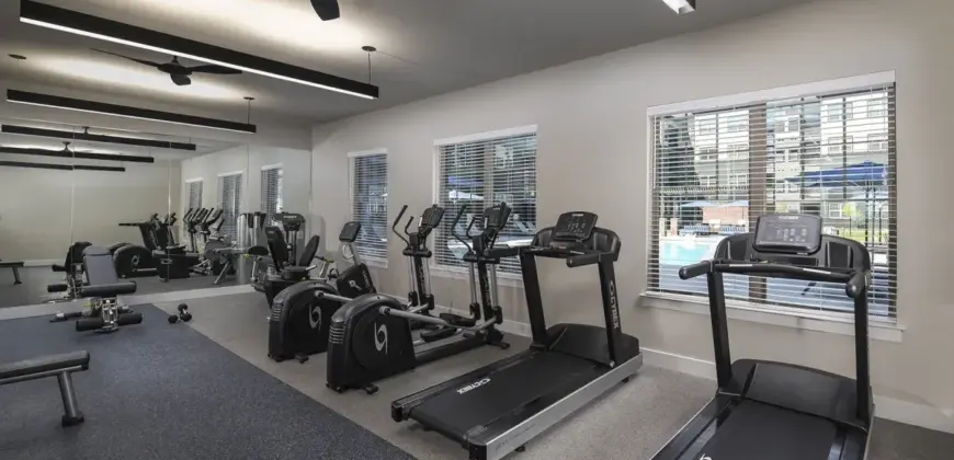 Residences At Decker