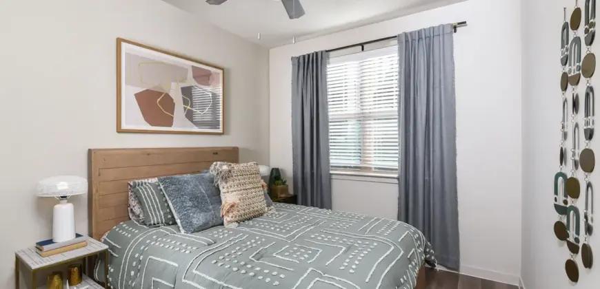 Residences At Decker