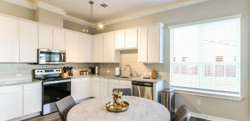 Residences At Rayzor Ranch