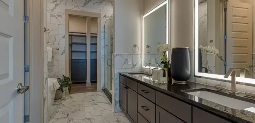 Residences At The Grove