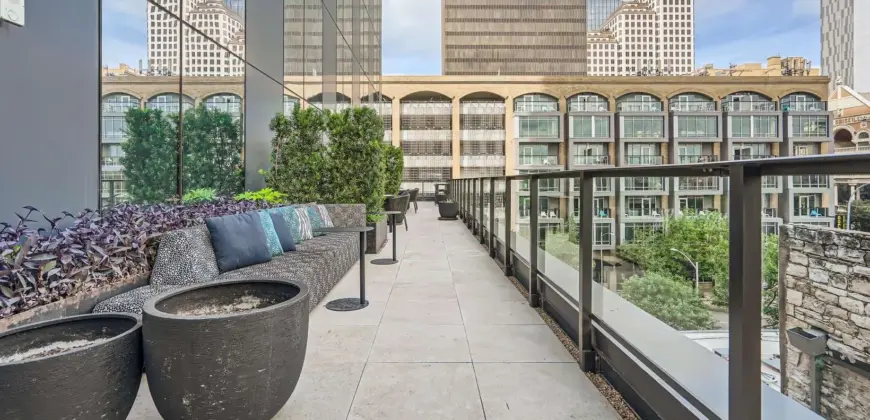 Sienna At The Thompson