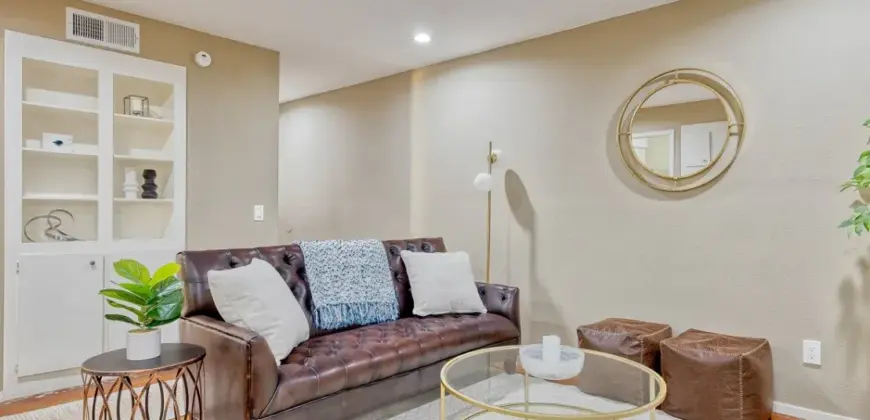 South Congress Square