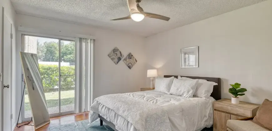 South Congress Square