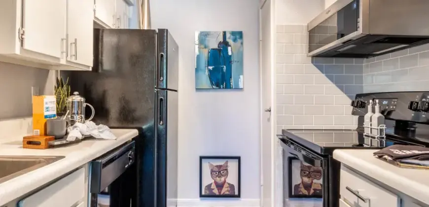 The Beverly At Clear Lake