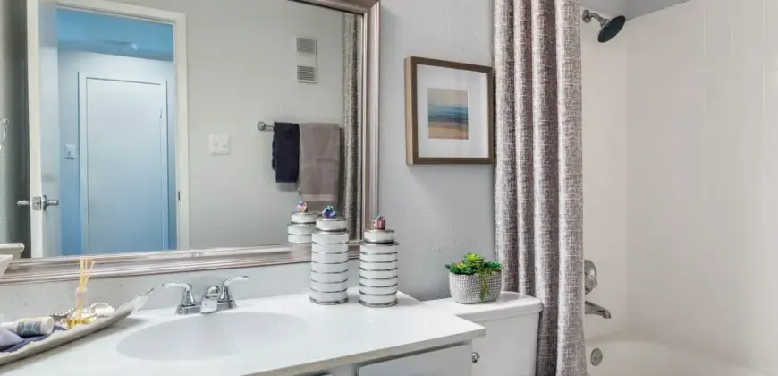 The Beverly At Clear Lake