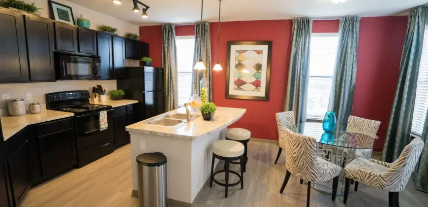 The Commons At Hollyhock