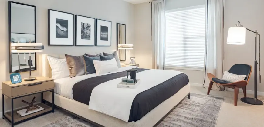 The Flats At River North