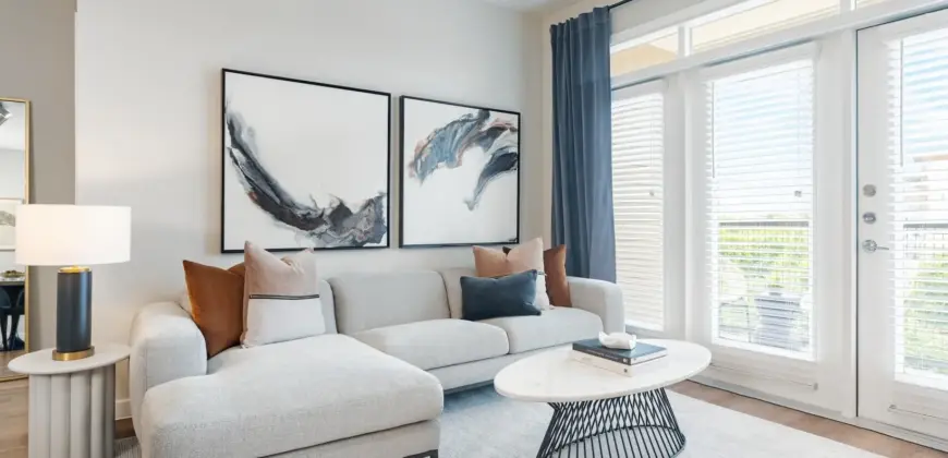 The Flats At River North