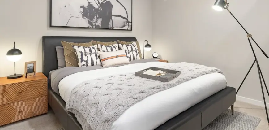 The Flats At River North