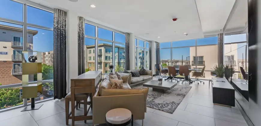 The Grand At Domain