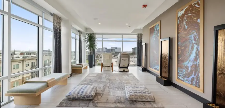 The Grand At Domain