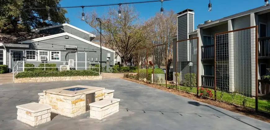 The Grove At Northwest Hills