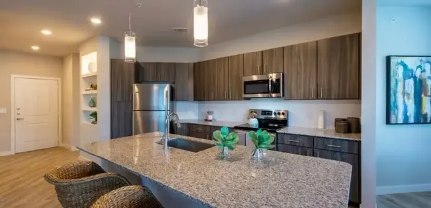 The Henry At Lake Houston