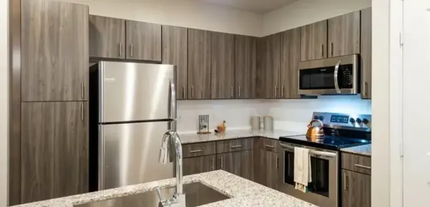 The Henry At Lake Houston