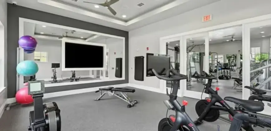 The Henry At Lake Houston