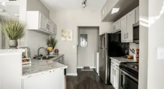 The Henry At Rosenberg