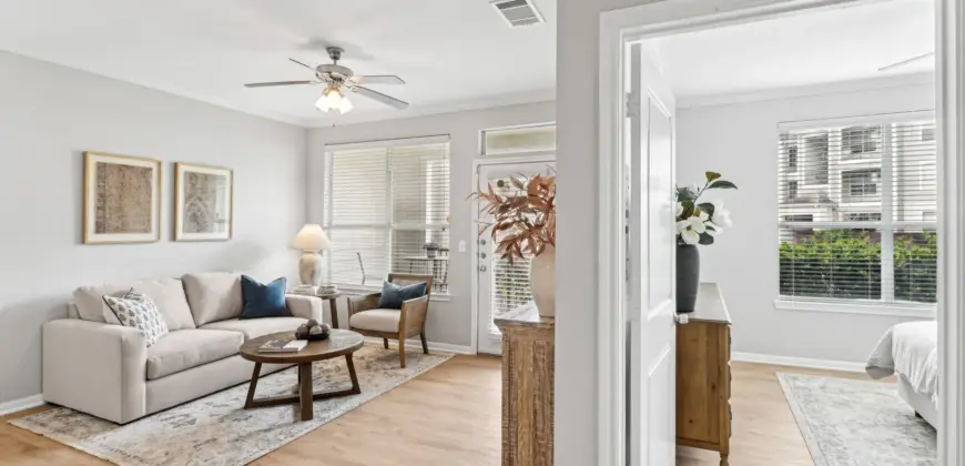 The Henry At Woodland Hills