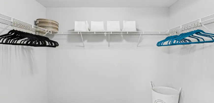 The Henry At Woodland Hills