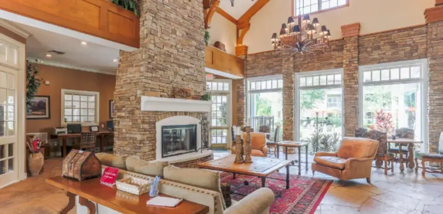 The Lodge At West Oaks