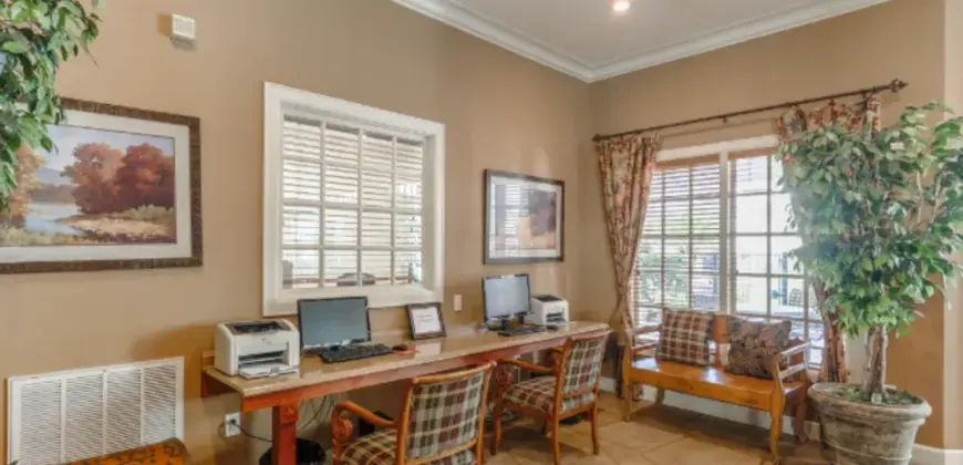 The Lodge At West Oaks