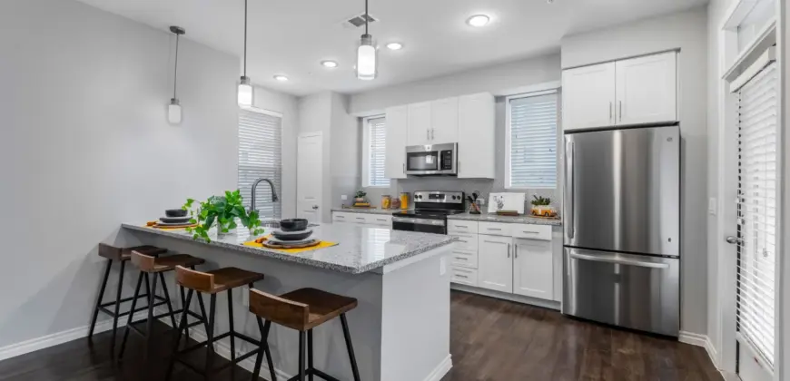 The Ovilla At Legacy Square