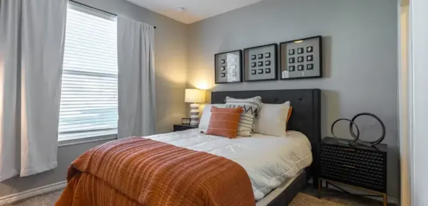 The Ovilla At Legacy Square