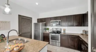 The Townhomes At Lake Park