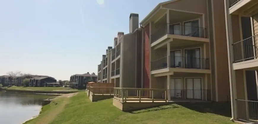 Towne Lake