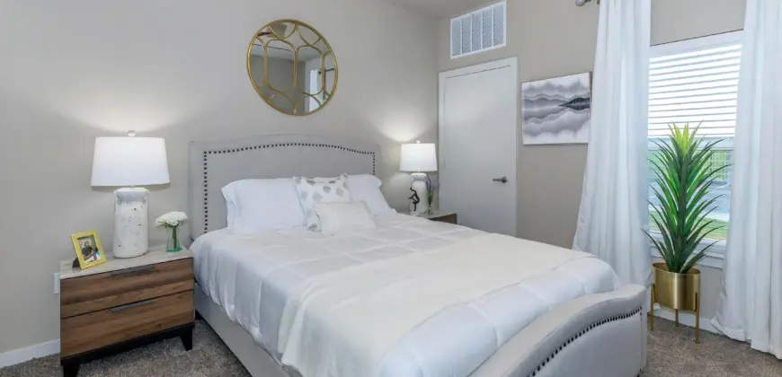 Vantage At McKinney Falls