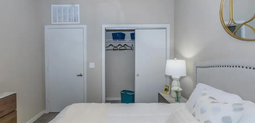 Vantage At McKinney Falls