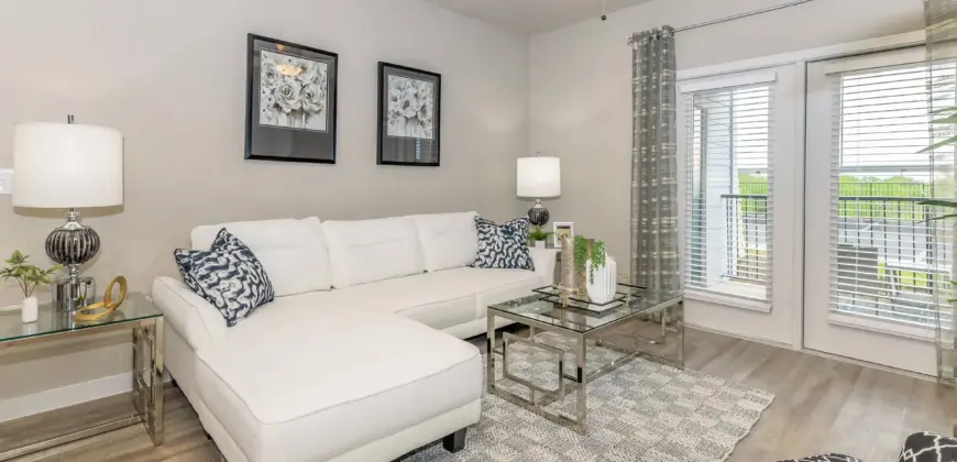 Vantage At McKinney Falls