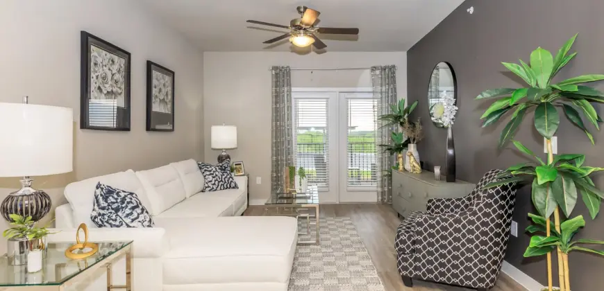 Vantage At McKinney Falls