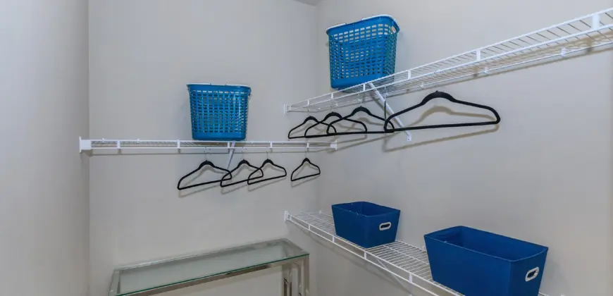 Vantage At McKinney Falls