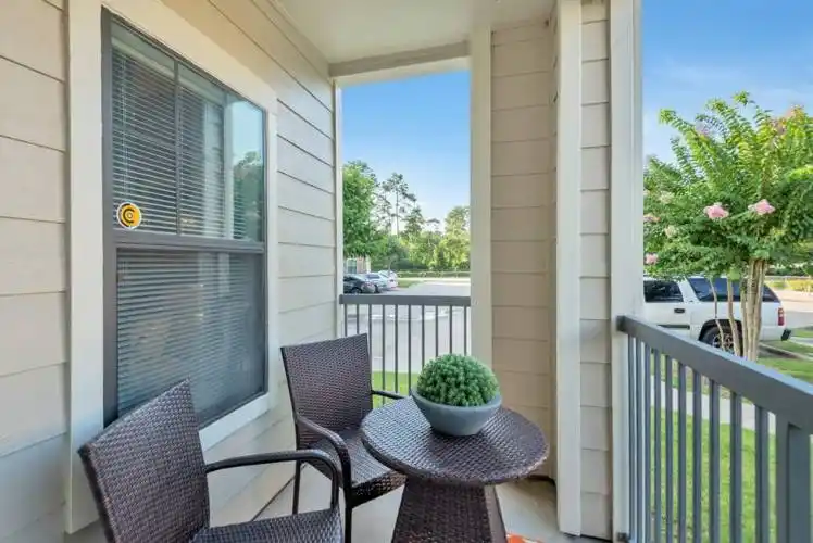 Rental by Apartment Wolf | 5 Oaks | 18203 Westfield Place Dr, Houston, TX 77090 | apartmentwolf.com