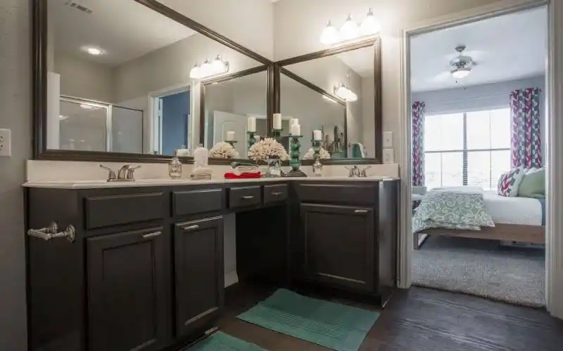 Rental by Apartment Wolf | Verdir at Hermann Park | 2380 S Macgregor Way, Houston, TX 77021 | apartmentwolf.com